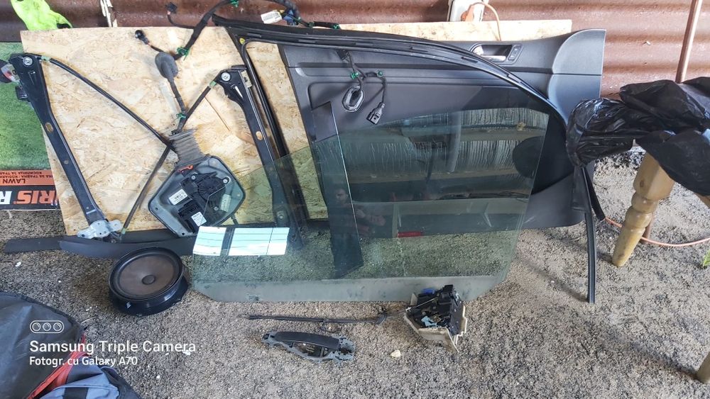 Fata usa,macara electrica,broasca, geam golf 5. Stanga față!