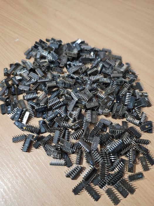 Скупаем старые телефоны, радиодетали