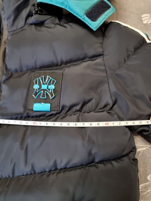 Зимни якета за момчета  размери 4-5 и 9-10 г