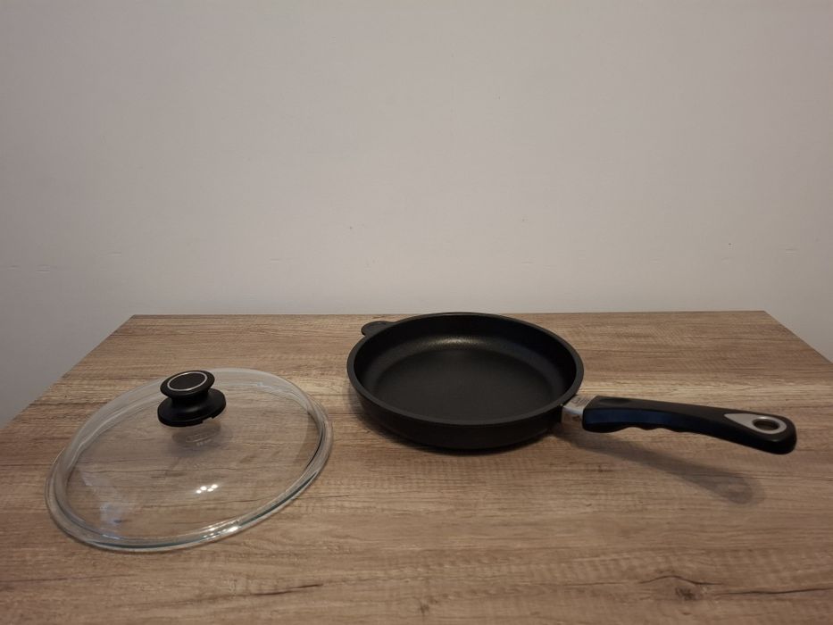 Tigaie aluminiu cu capac, 26cm, inaltime 5 cm - AMT Gastroguss