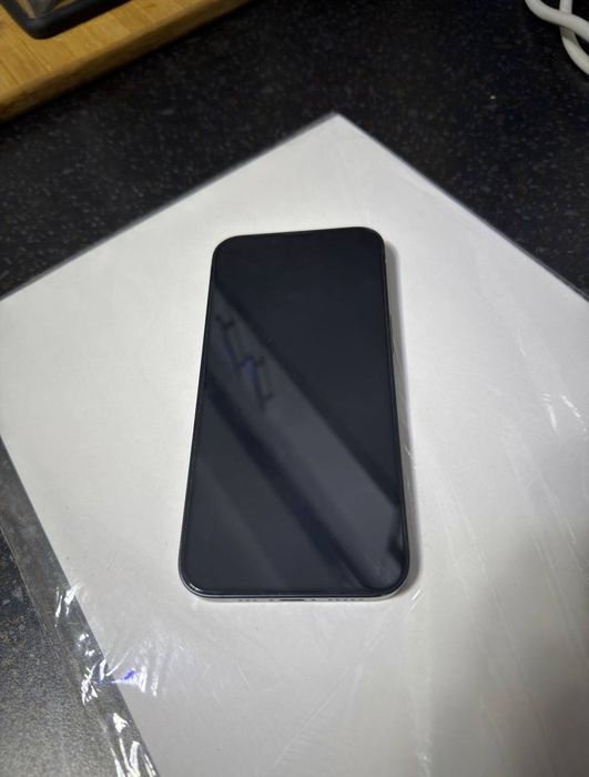 IPhone 13 вакум Сотилади