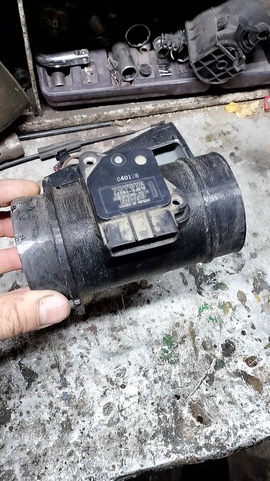 Продам запчасти таета авенсис