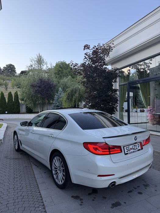 BMW G30 530D 265CP Luxury Line/ Trapa/ Faruri Full Led/ Camere 360/Distronic
