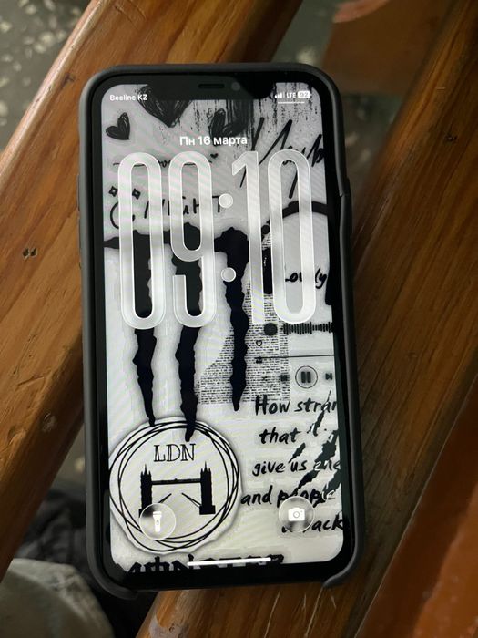 iPhone 11 чёрный целый