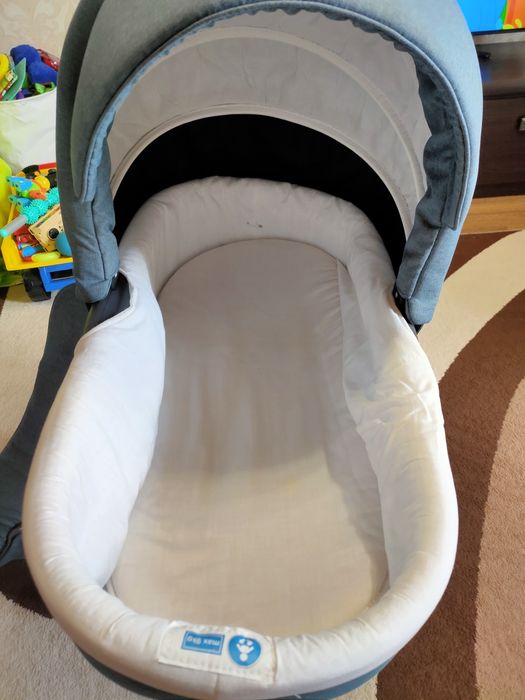 Коляска.   Adamex