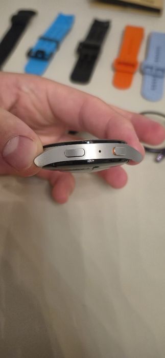 Samsung Galaxy Watch 7 – отлично състояние, с аксесоари и гаранция

Пр