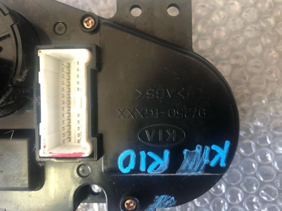 panou comanda ac kia rio