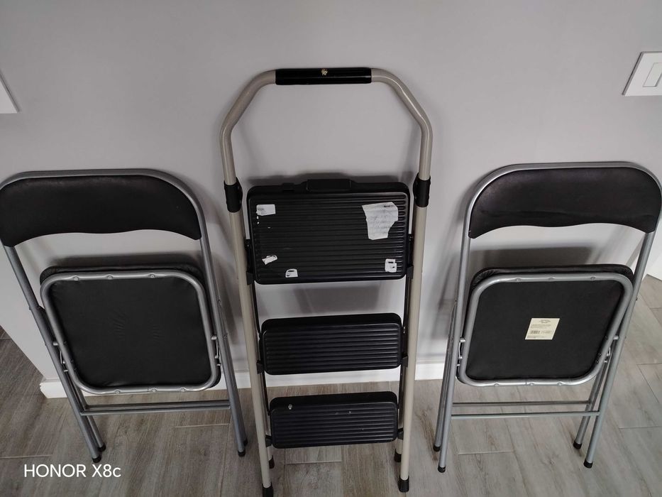 Scaune și scara pliabile