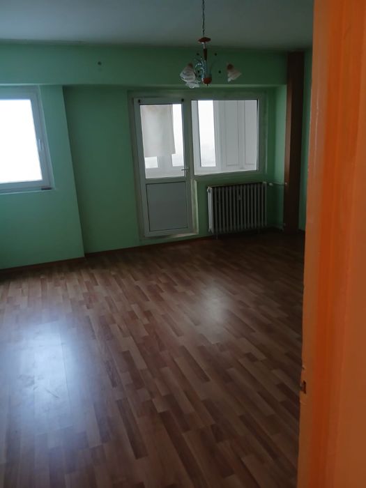 Ocazie!Apartament cu una cameră decomandat Mazepa (banci).