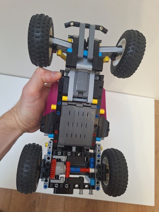 LEGO Technic 42124 - Vehicul de teren / Off-Road Buggy - complet