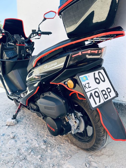 Продам MAXI 180cc мопед