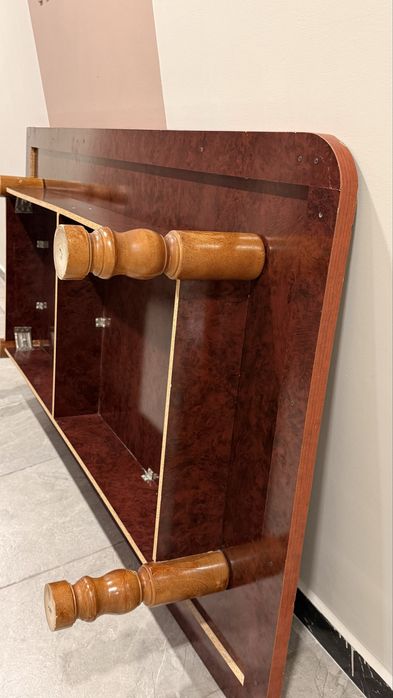 Стол для гостиной