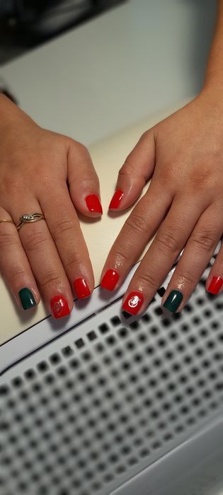 Aplic unghii cu gel 80 lei