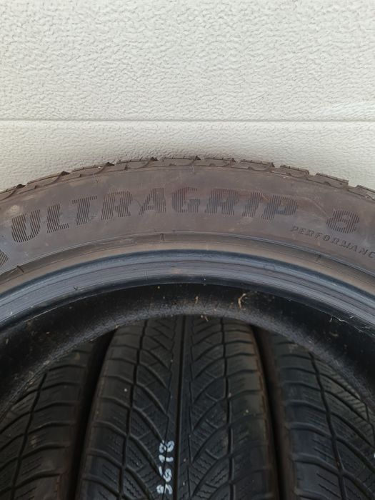 Зимни гуми 4 броя GOODYEAR UltraGrip8 245 45 R19