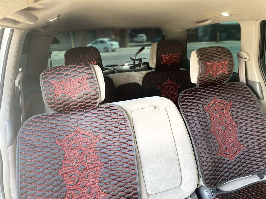 Тайота Естима