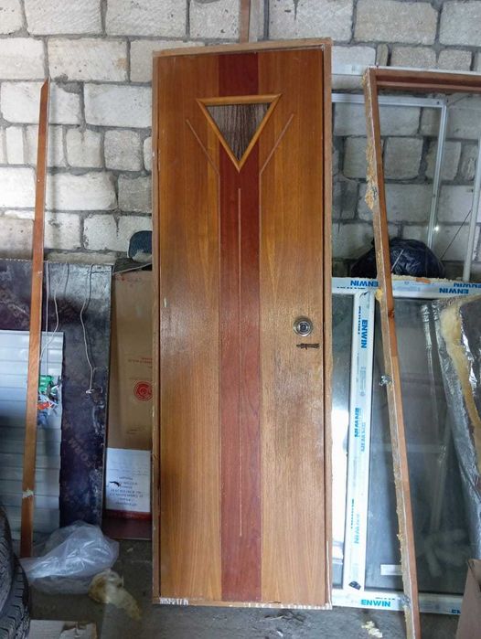 Продам межкомнатные двери