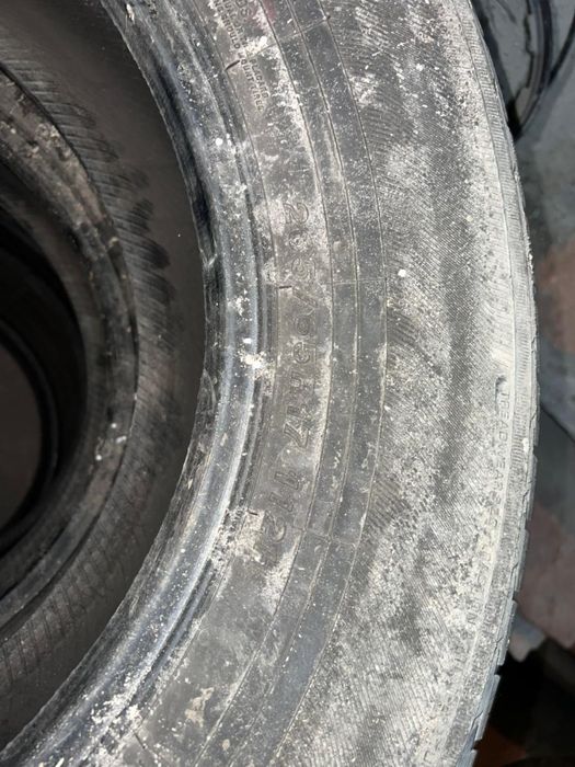 Продам  резину лето r17