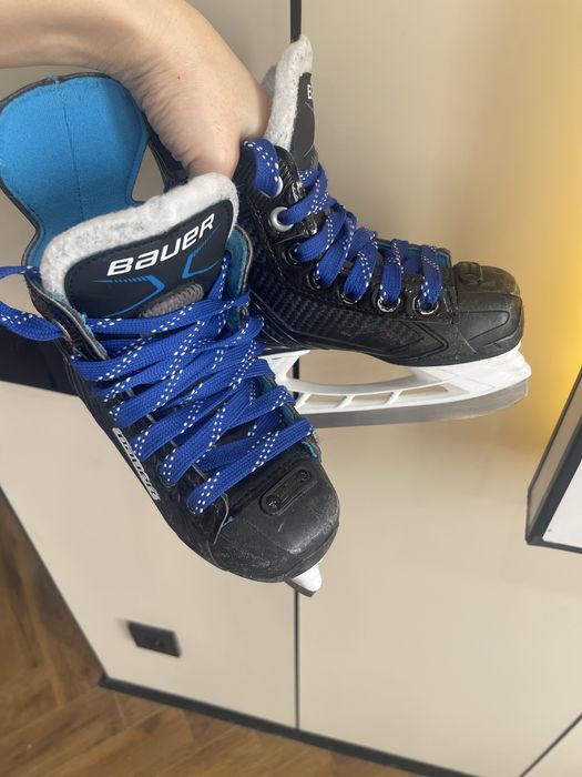 Продам детские коньки