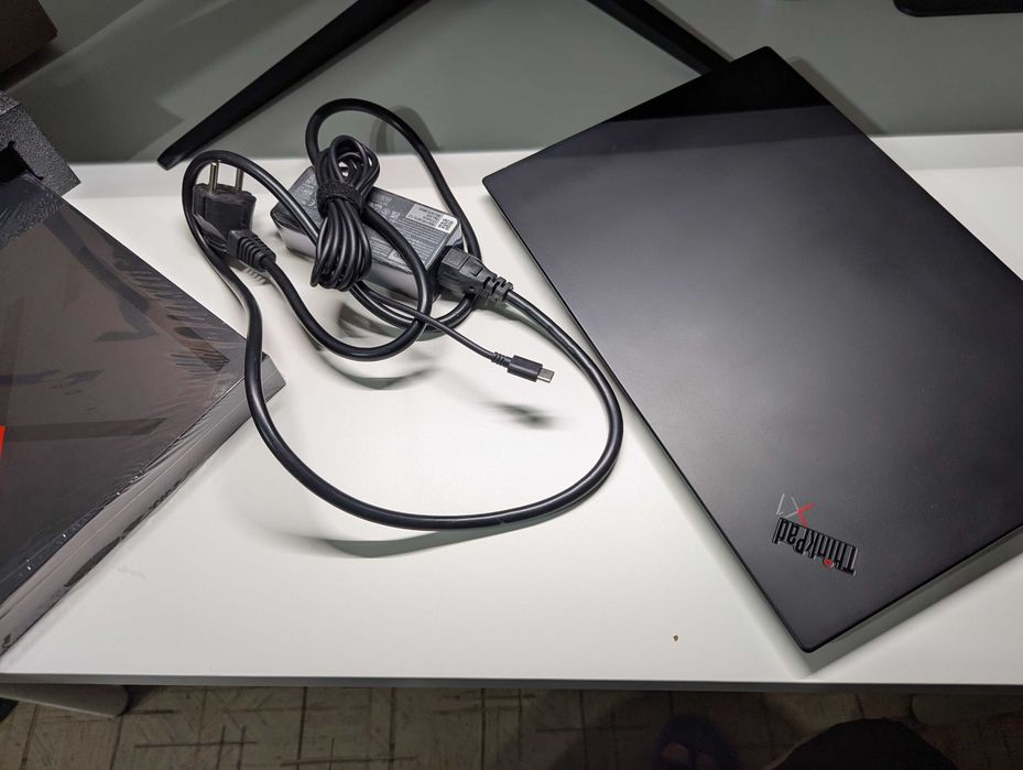 Lenovo ThinkPad X1 Carbon Gen 8 (20U90003RT)