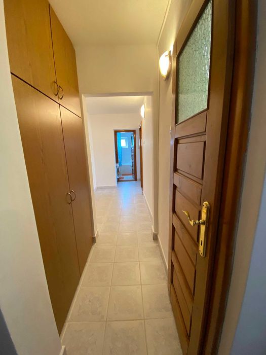 Vand apartament 3 camere Arad