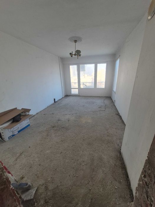 Продава се Тристаен апартамент в Търговище, Център - 80 кв.м за 899 €/кв.м - Снимка #10