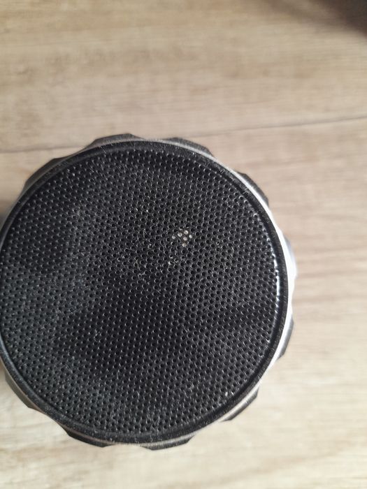 Продавам мини блутот колонка