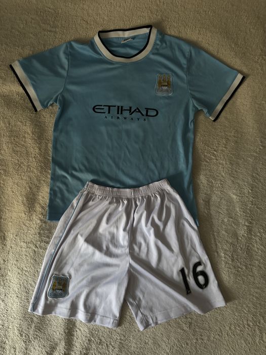 Продам Ретро форму Манчестер Сити Агуэро