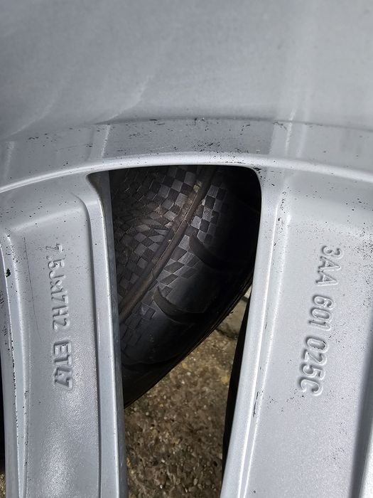 Vand jante aliaj originale vw  , 5x112 cu anvelope de vara 235/45/17