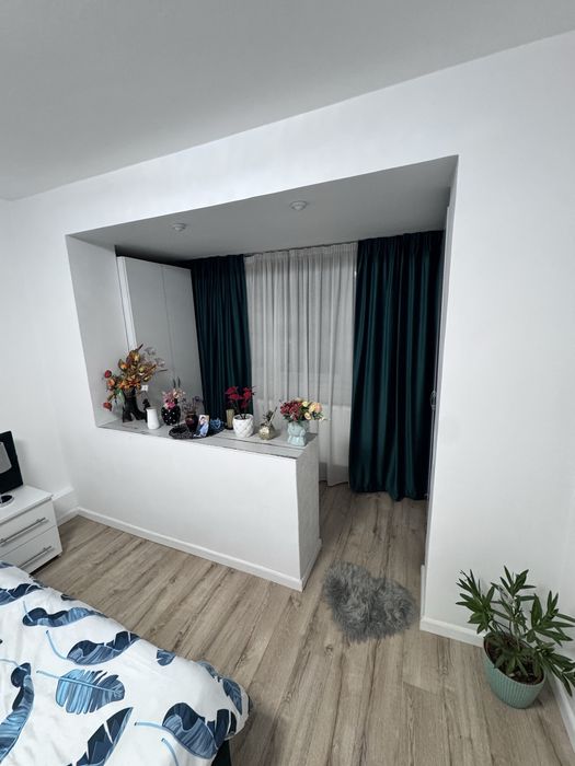 Vând apartament 3 camere Vulcan