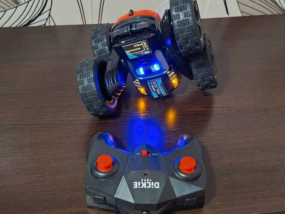 Masinuta cu radiocomanda - tumbling flippy