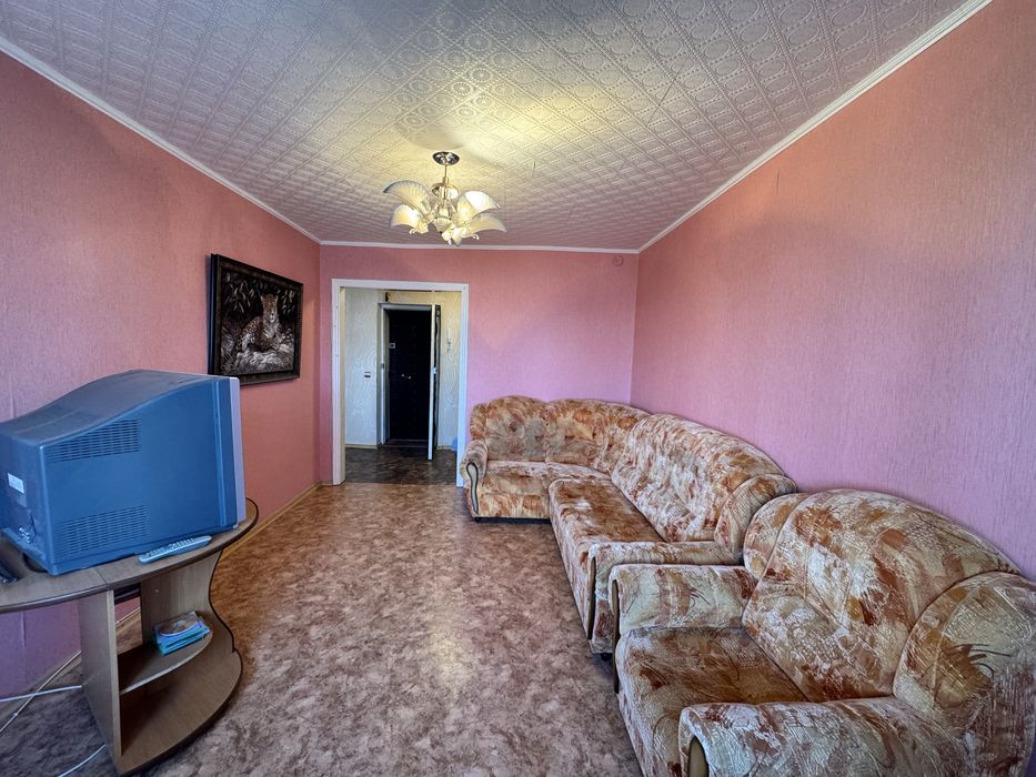 Продаём 2 комн. кв по ул. Гапеева 1