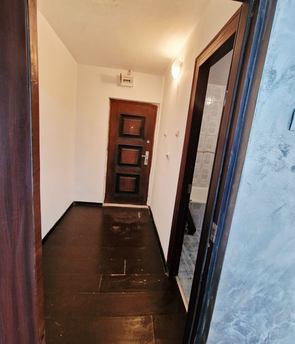 De vânzare Garsonieră 27mp zona[ KFC, Penny Market]