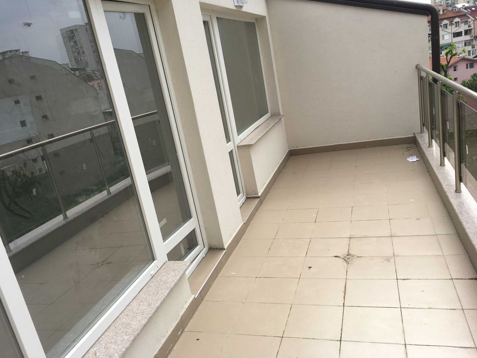 Алуминиеви профили и стъкла за тераса