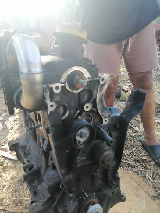 Vând motor dacia Logan 1.5 dci euro3