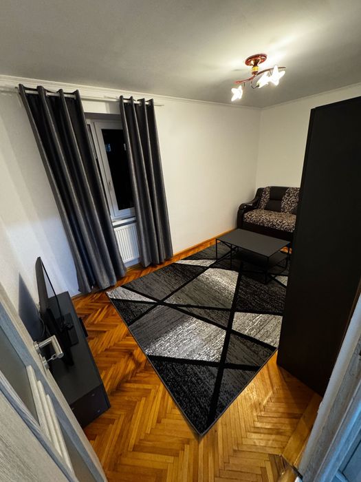 Apartament 2 camere, decomandat, renovat, Negoiu