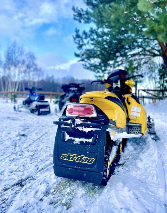 Snowmobil BRP Ski-Doo summit 600