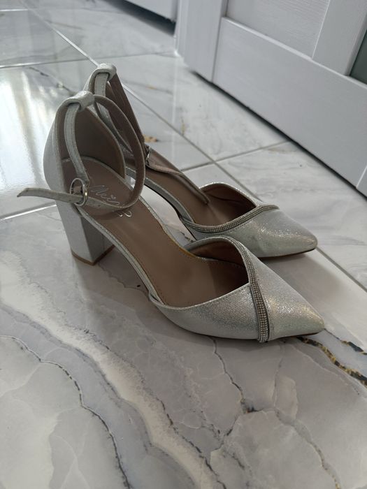 Pantofi dama marime 38
