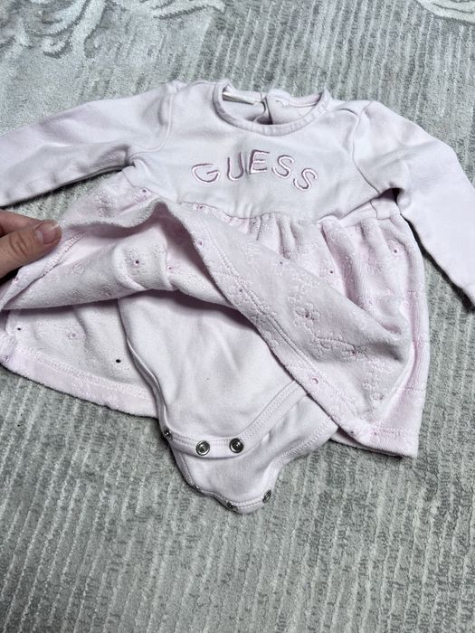 Бебешки дрешки Guess,Mayoral