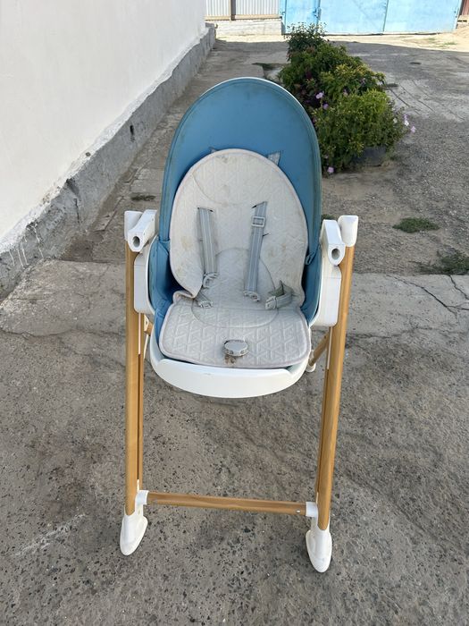 Стульчик для кормления ребенка