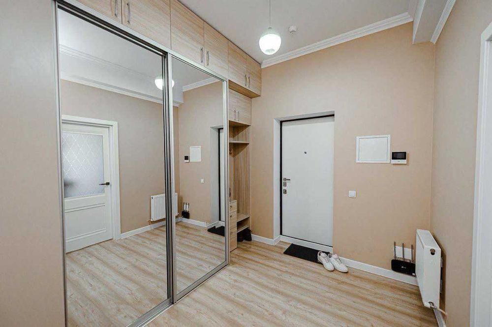 Дава се под наем Двустаен апартамент в София, Център - 63 кв.м за 450 € - Снимка #3