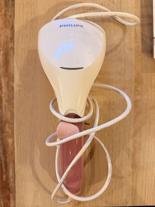 Уред за парно гладене PHILIPS + подарък мини дъска за гладене