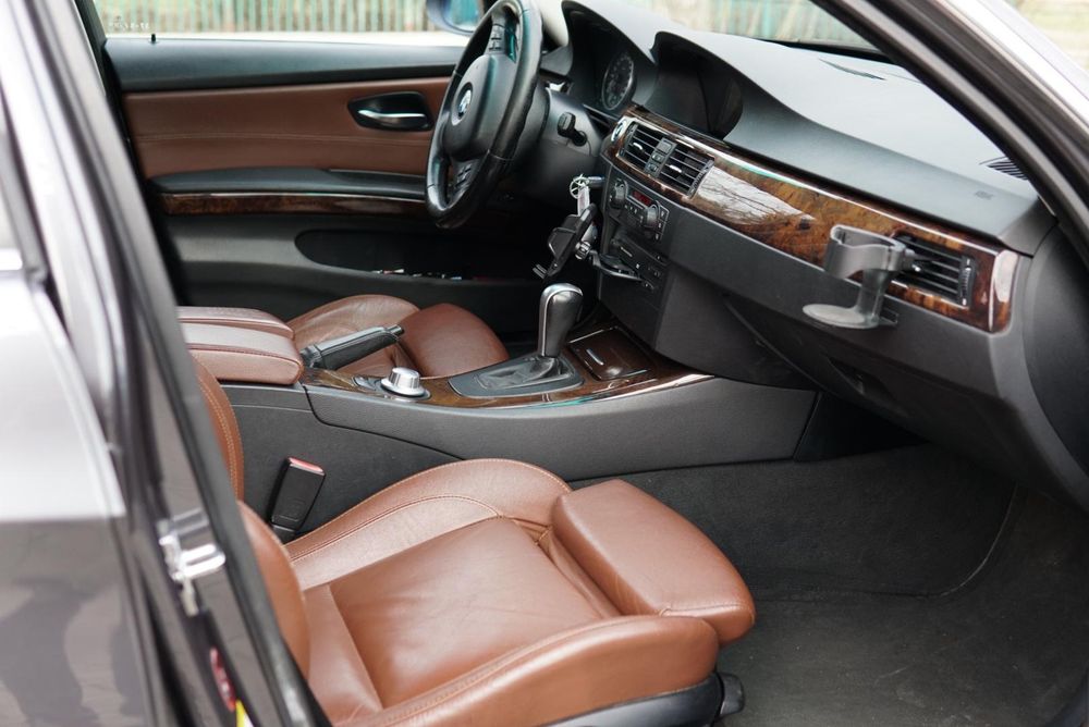 Bmw e91 325i 2005