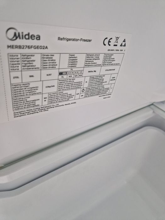 Хладилник с фризев Midea A++ 55 см Нов No Frost