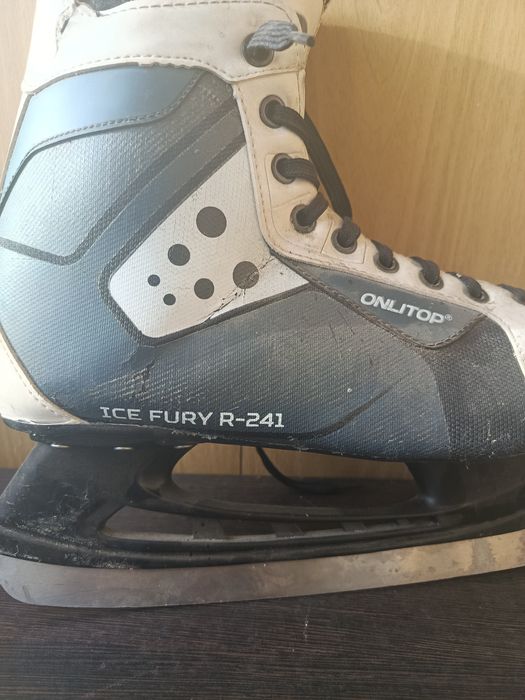 Продам коньки мужские