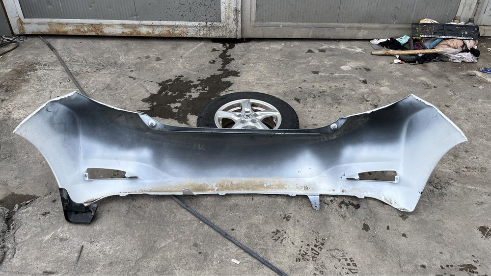 3 броя задна броня Toyota Yaris 3 2011-