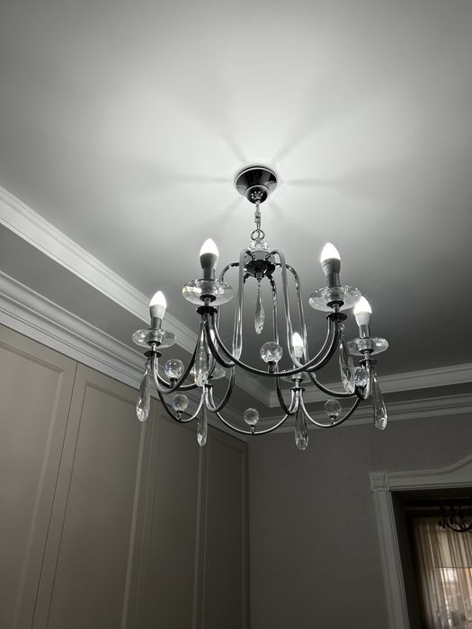 Продам люстру 6ти рожковую