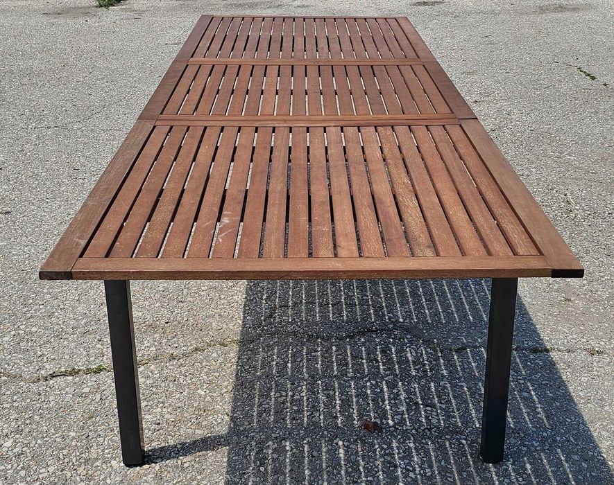 Продавам разтегателна маса.