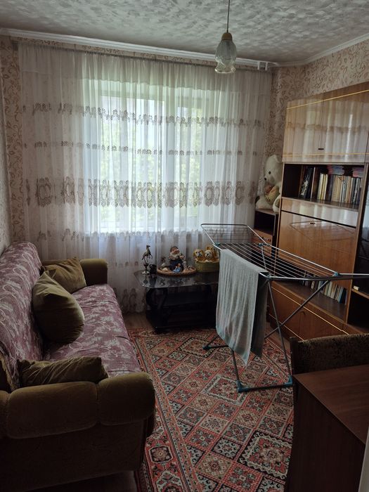 Продаётся 4-х комнатная квартира.