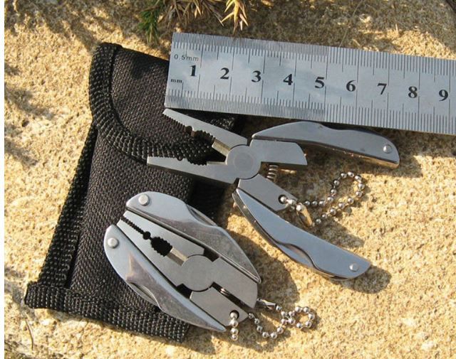 Туристически ключодържател инструмент