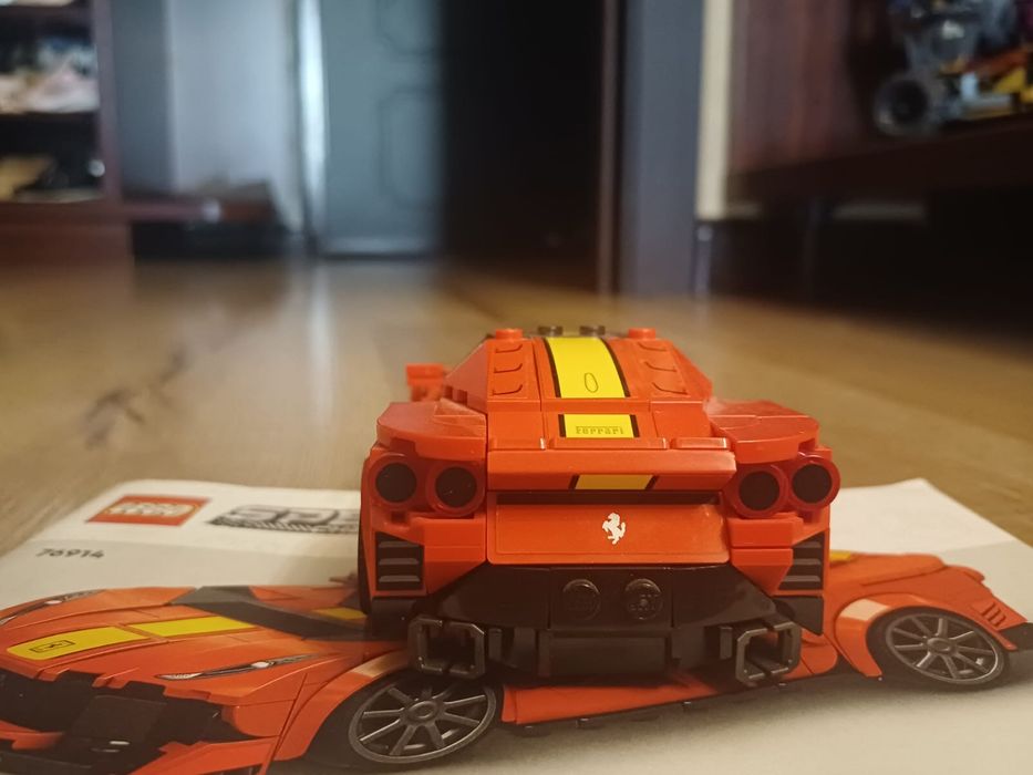 Продам lego Ferarri оригинал